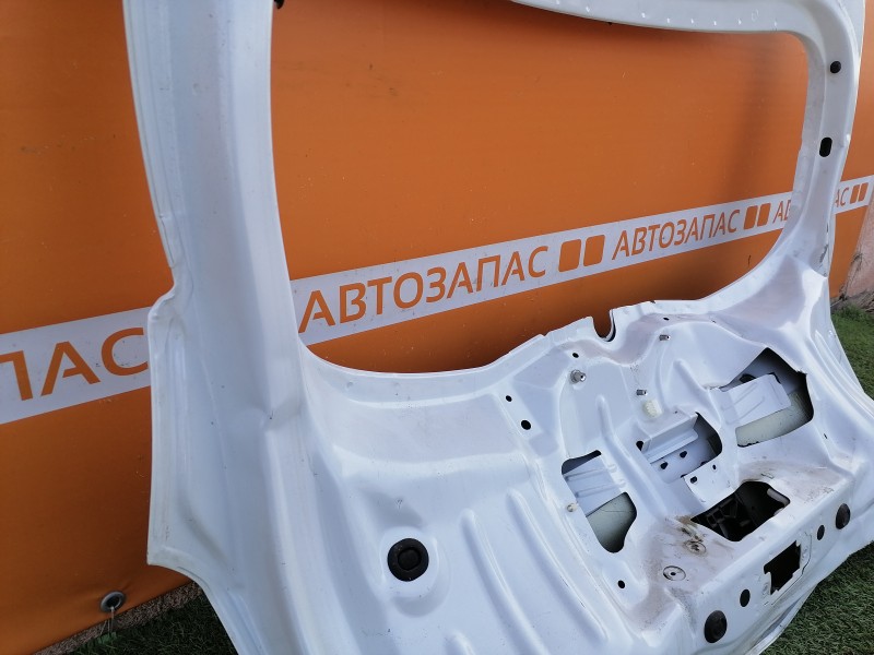 Sandero №13 крышка багажника деф