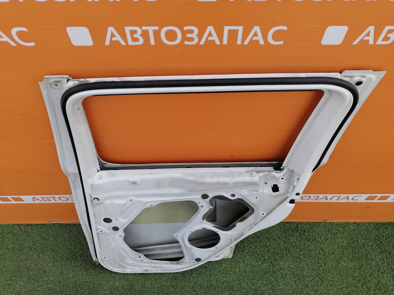 Yeti №3 дверь задняя правая