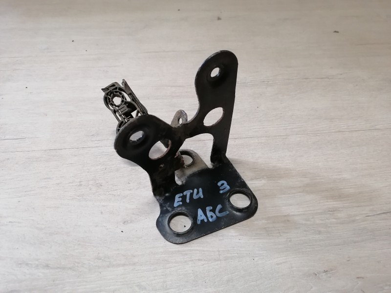 Yeti №3 кронштейн блока абс