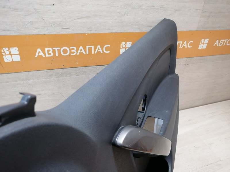 Logan №42 обшивка двери передняя правая