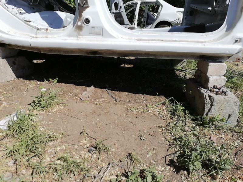 Logan №42 порог правый до шва