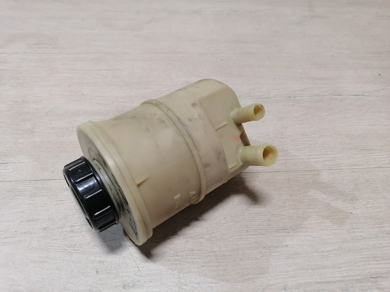 Duster №5 бачок ГУР