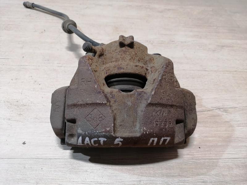Duster №5 суппорт правый 2,0