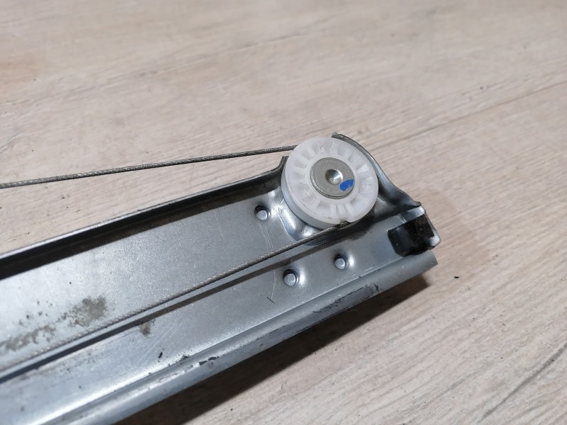 Duster №5 стеклоподъемник задний левый эл