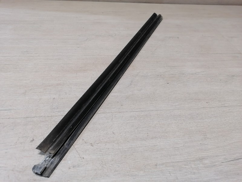 Duster №5 бархотка наружная задняя левая