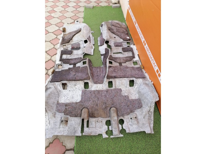 Prado 150 №2 пол салона