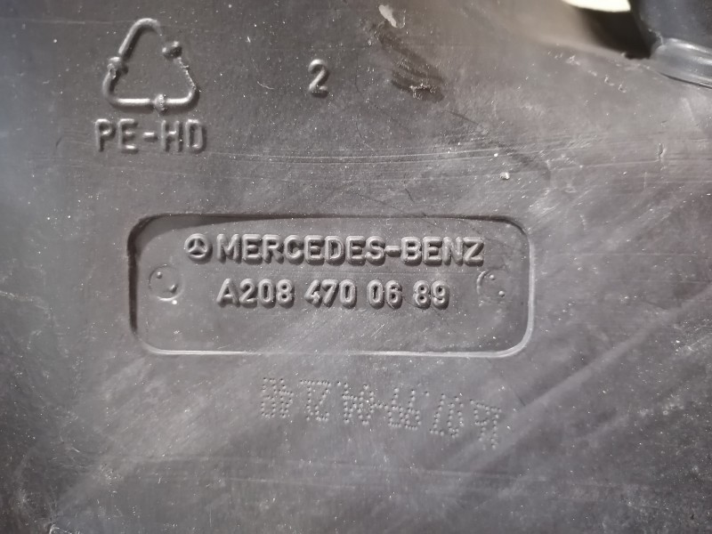 Mercedes E210 горловина бензобака