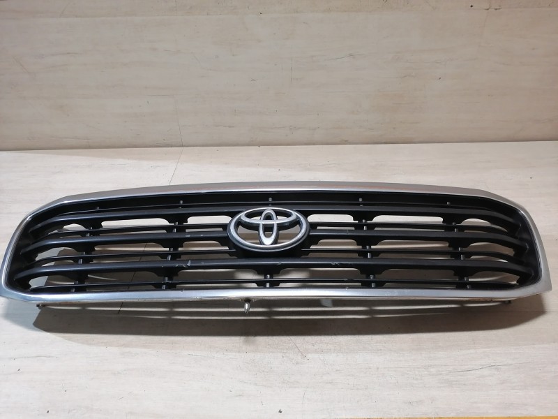 Land Cruiser 100 решетка радиатора деф