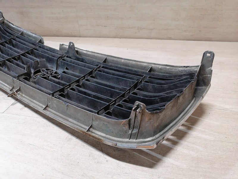 Land Cruiser 100 решетка радиатора деф