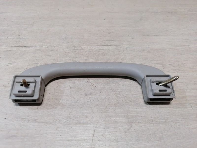 BMW E39 ручка потолка