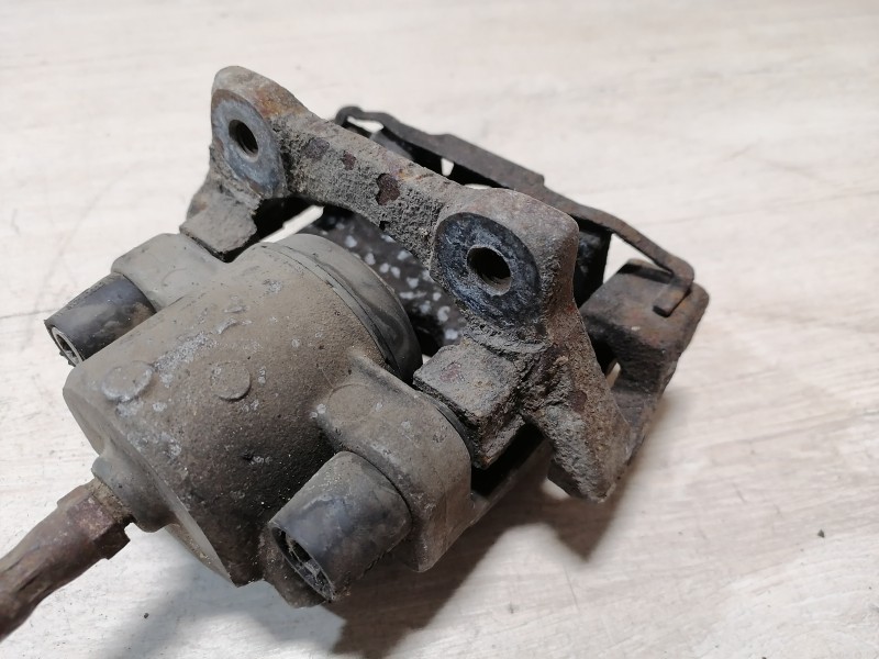 BMW E39 суппорт задний правый