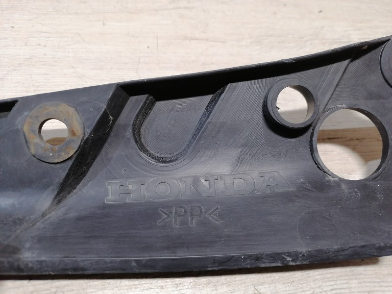 Honda Accord кожух замка капота