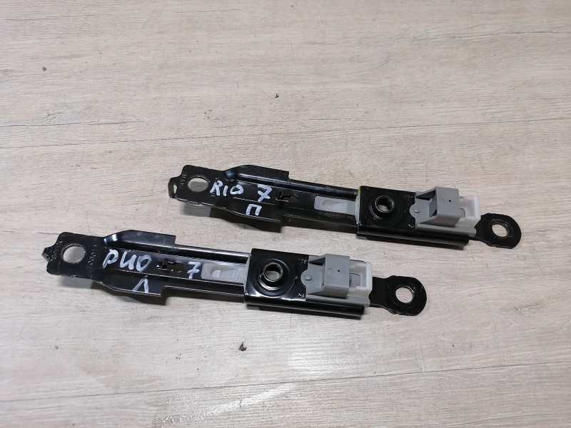 Rio 3 №7 регулятор ремня безопасности по высоте