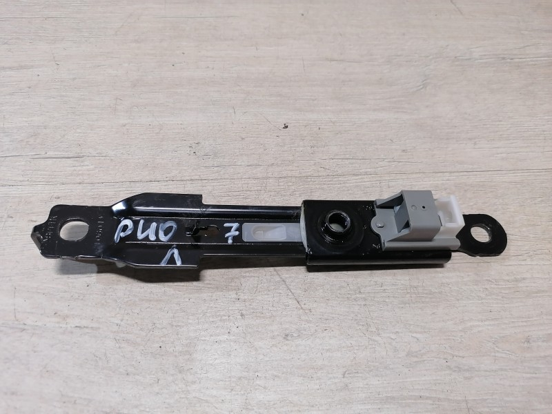 Rio 3 №7 регулятор ремня безопасности по высоте