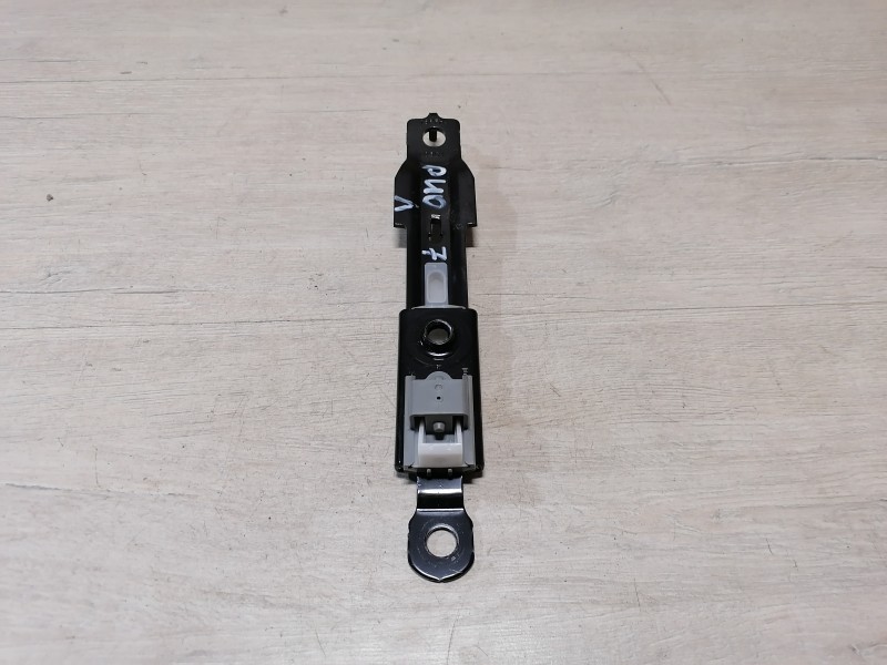 Rio 3 №7 регулятор ремня безопасности по высоте