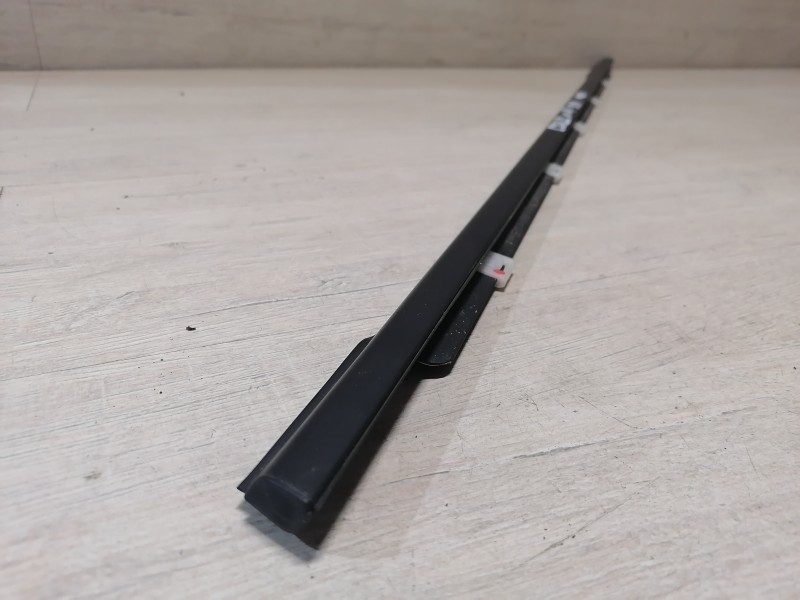 Ceed №4 бархотка наружная задняя левая