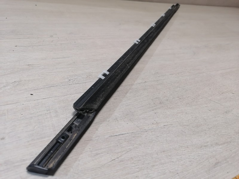 Ceed №4 бархотка наружная задняя левая