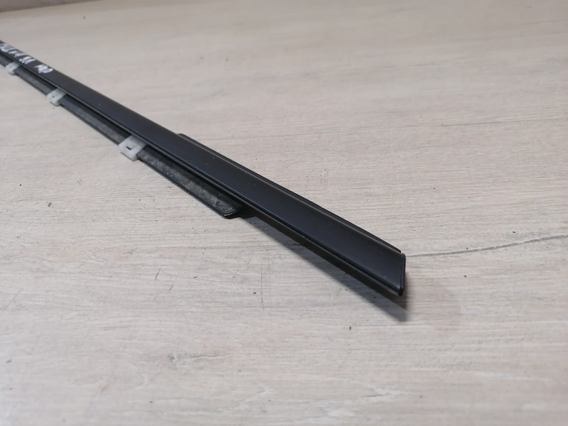 Ceed №4 бархотка наружная задняя левая