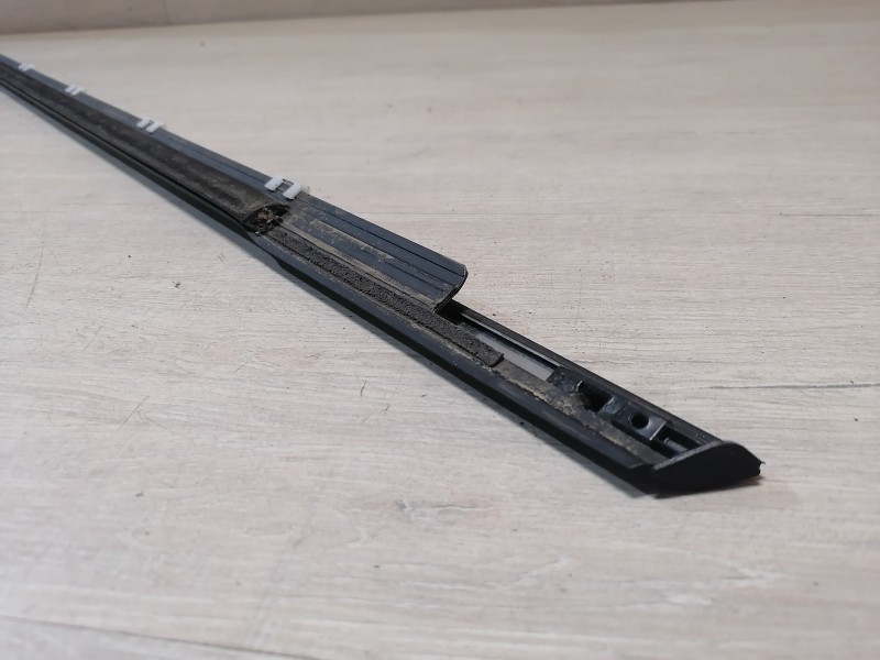 Ceed №4 бархотка наружная задняя левая