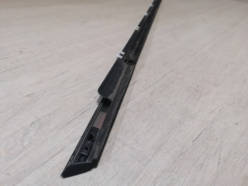 Ceed №4 бархотка наружная задняя правая