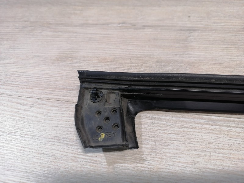 Ceed №4 уплотнитель двери верхний передний правый