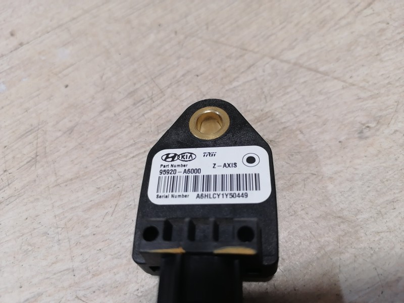 Ceed №4 датчик удара боковой