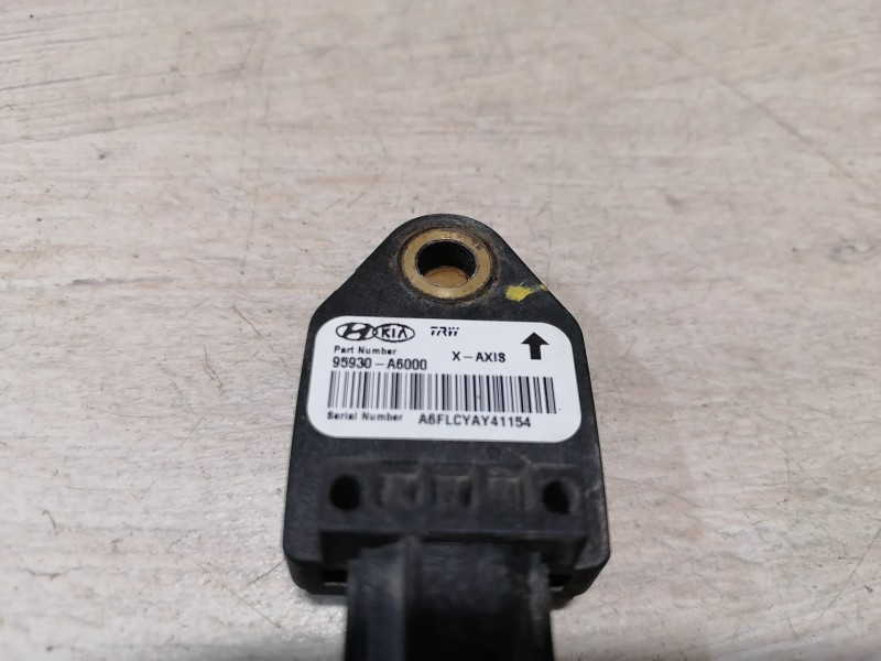 Ceed №4 датчик удара передний