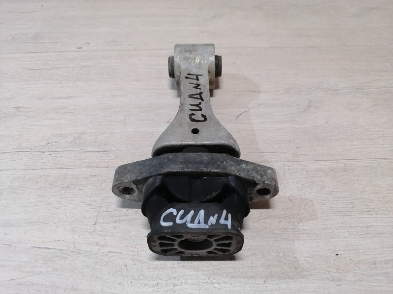 Ceed №4 подушка коробки мкпп нижняя