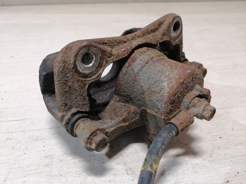 Ceed №4 суппорт передний правый 1,4