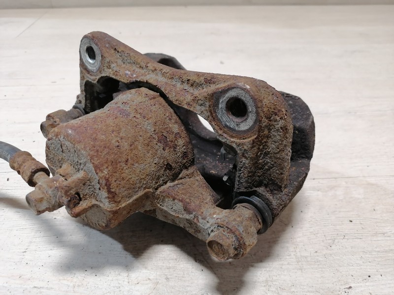 Ceed №4 суппорт передний правый 1,4