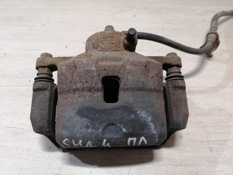 Ceed №4 суппорт передний левый 1,4