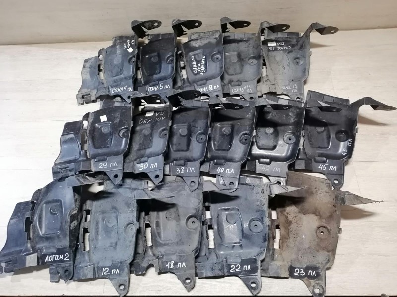 Logan №45 пыльник двигателя левый