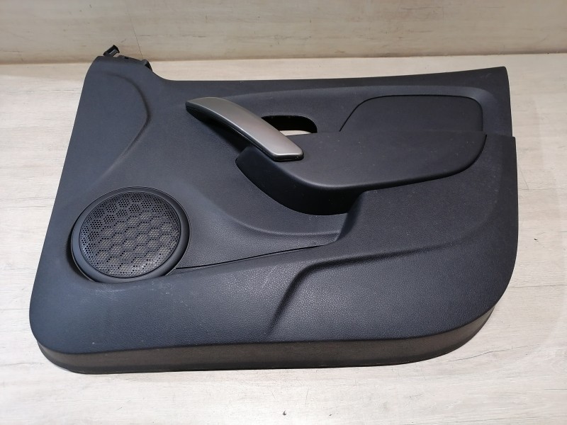 Logan №45 обшивка двери передняя правая