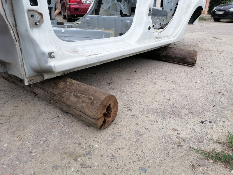 Logan №45 порог левый