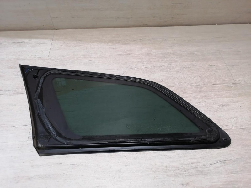 Mazda CX7 форточка задняя правая
