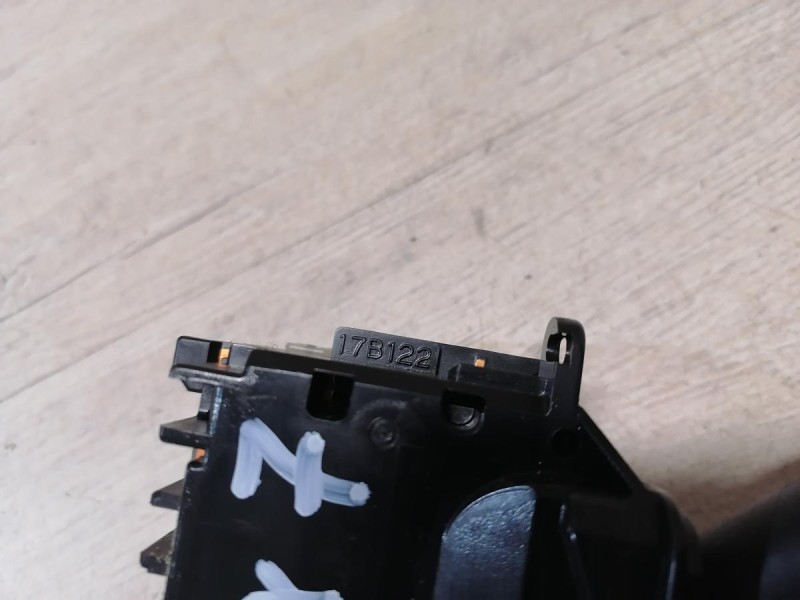 Mazda CX7 переключатель дворников