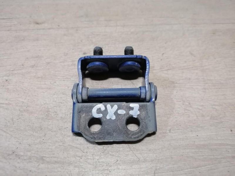 Mazda CX7 петля багажника