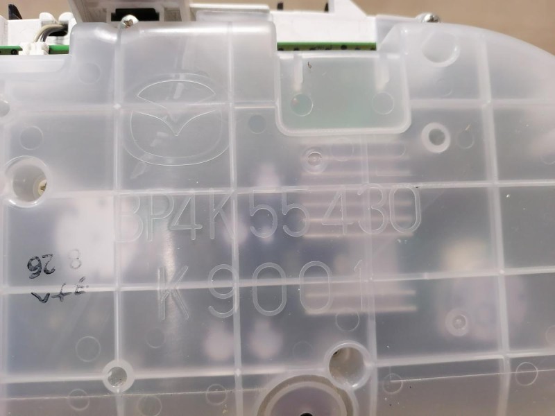 Mazda CX7 панель приборов щиток