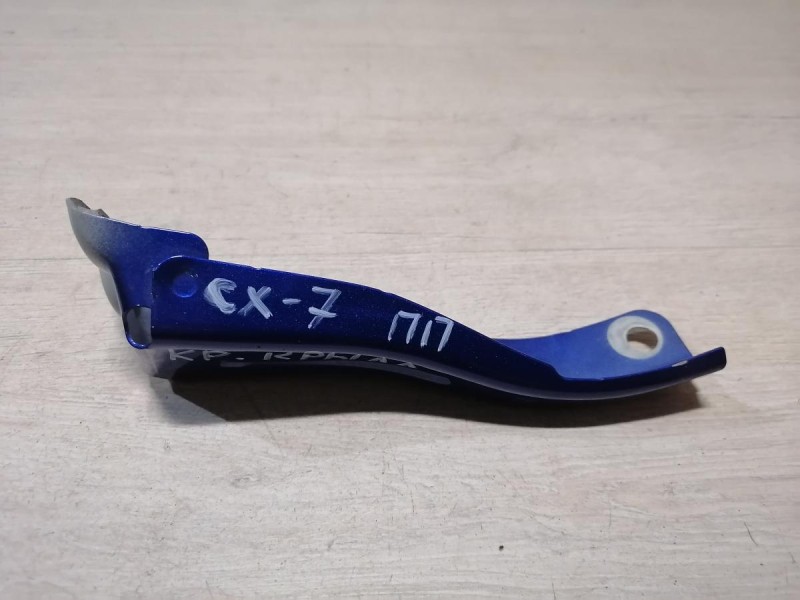 Mazda CX7 кронштейн переднего крыла правый