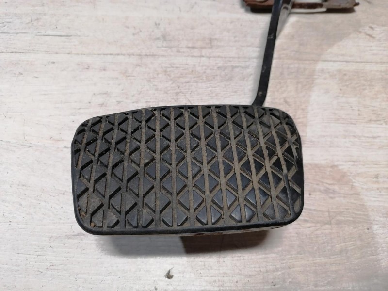 Mazda CX7 педаль тормоз