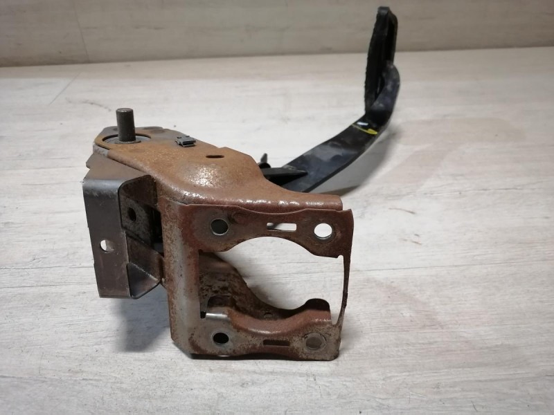 Mazda CX7 педаль тормоз