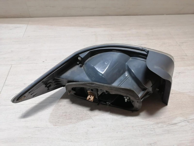 Mazda CX7 фонарь правый деф