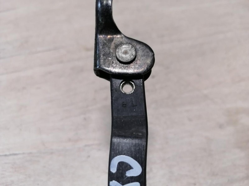 Mazda CX7 ограничитель двери передний