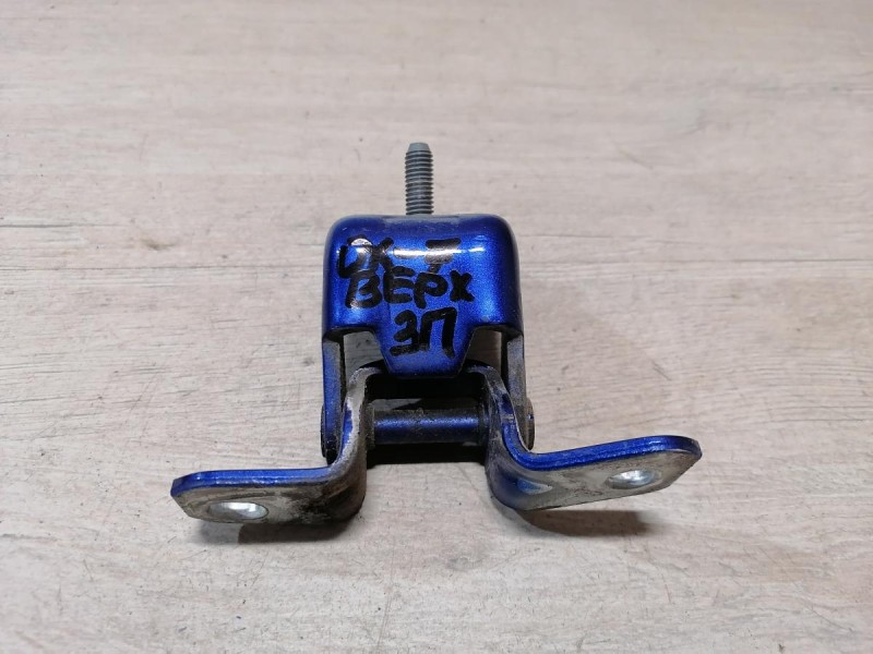 Mazda CX7 петля двери задняя правая верхняя