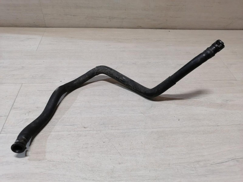 Mazda CX7 патрубок охлаждения двигателя