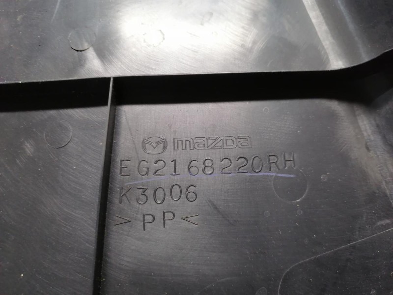Mazda CX7 обшивка средней стойки нижняя правая