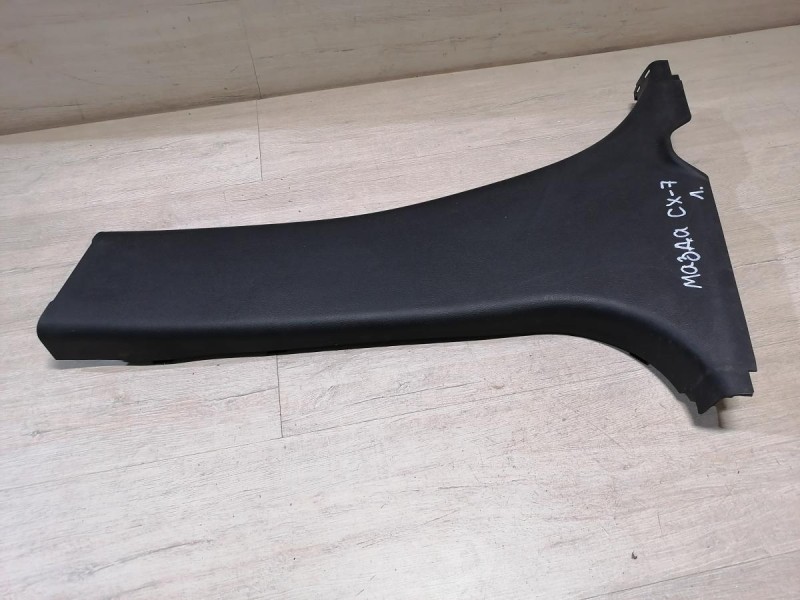 Mazda CX7 обшивка средней стойки нижняя левая