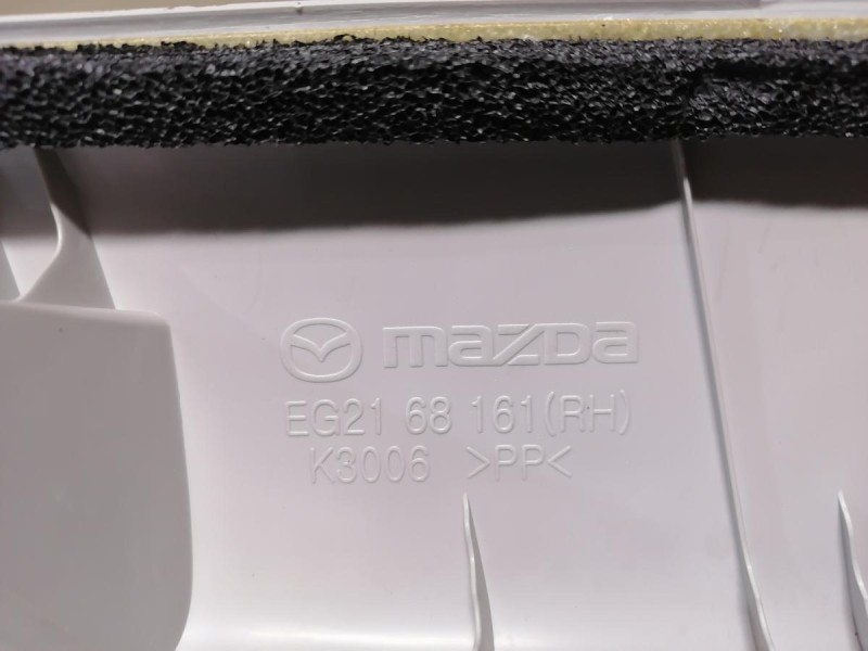 Mazda CX7 обшивка передней стойки верхняя правая