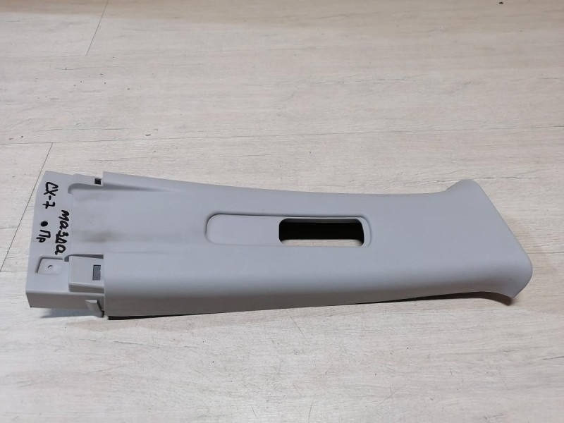 Mazda CX7 обшивка средней стойки верхняя правая