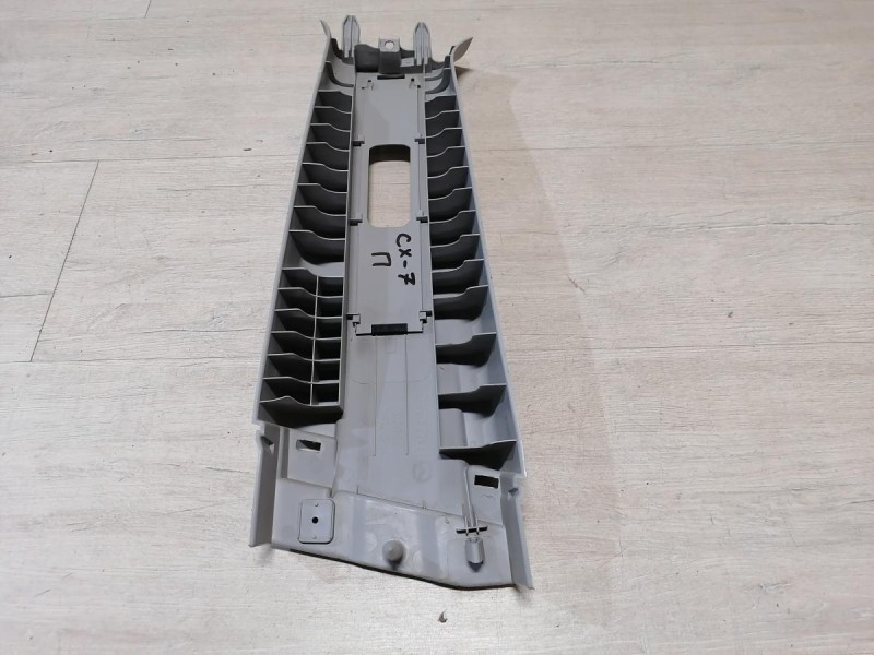 Mazda CX7 обшивка средней стойки верхняя правая